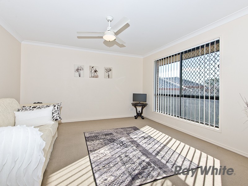 16 Tenzing Court, Warner QLD 4500