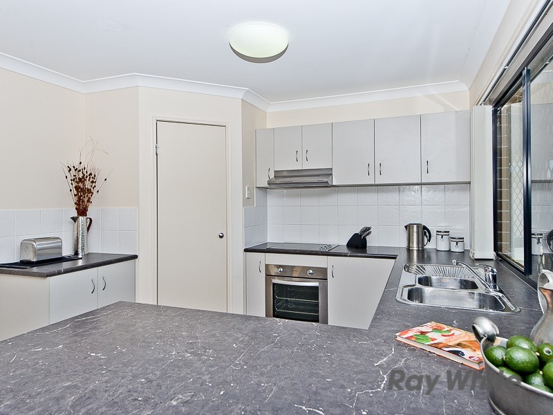 16 Tenzing Court, Warner QLD 4500