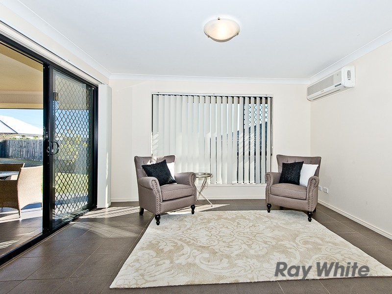 16 Tenzing Court, Warner QLD 4500