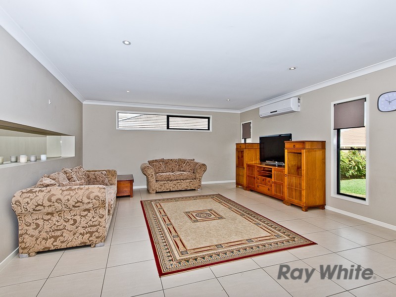 44 Swan Parade, Warner QLD 4500