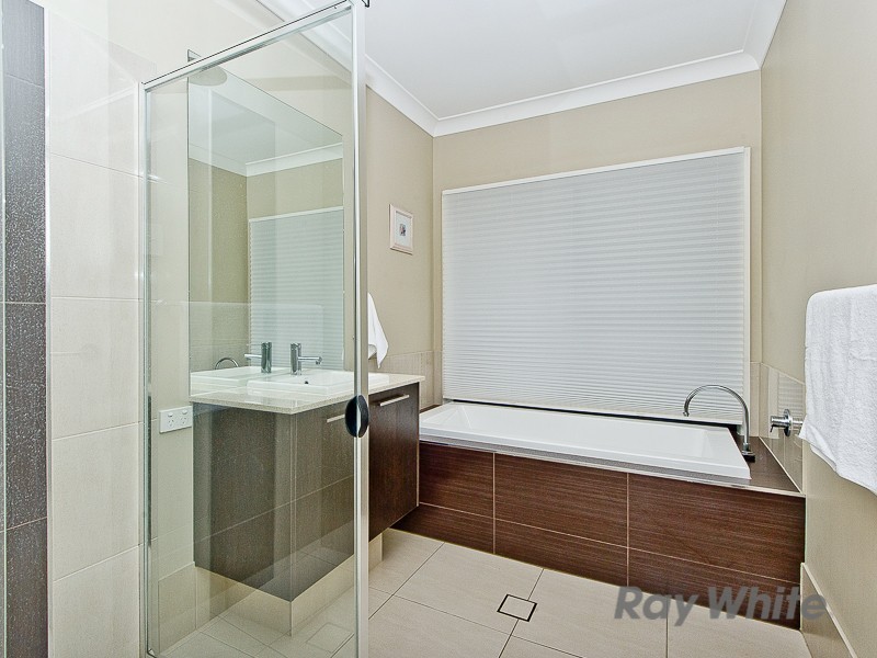 44 Swan Parade, Warner QLD 4500