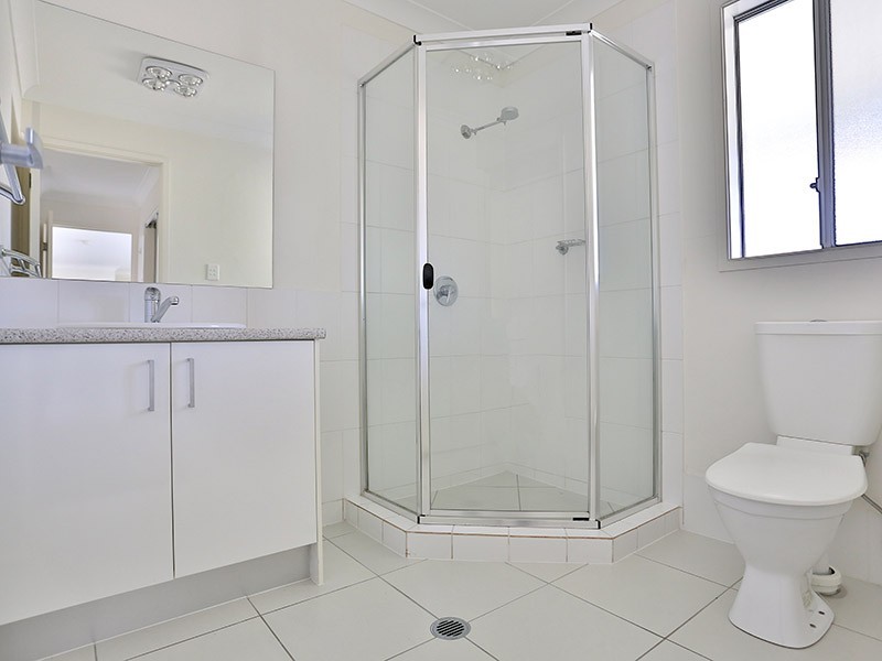 1 Schukow Court, Warner QLD 4500