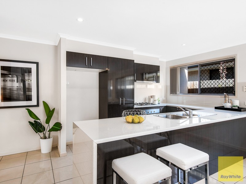 50 Caspian Parade, Warner QLD 4500