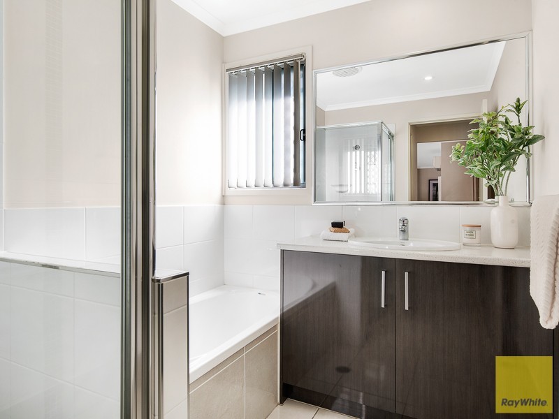 50 Caspian Parade, Warner QLD 4500