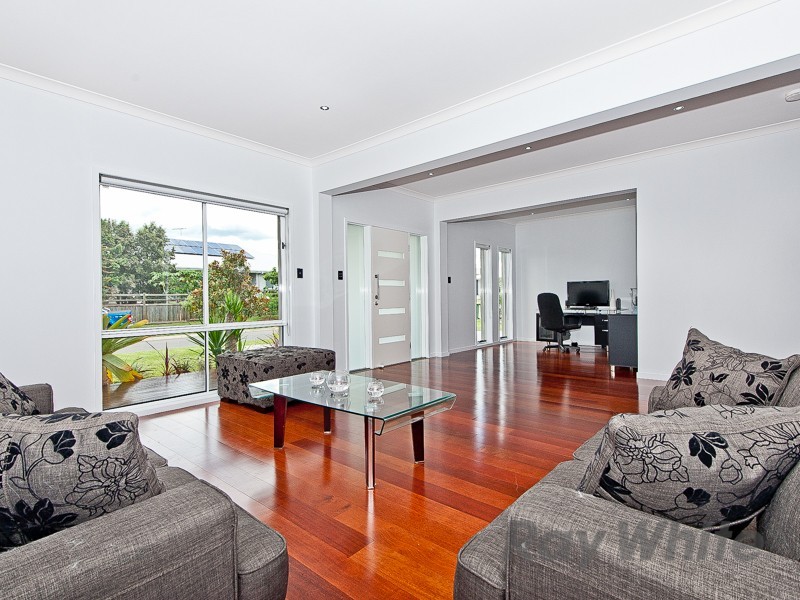 27 Michigan Circuit, Warner QLD 4500