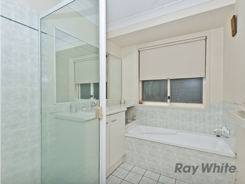 21 Valencia Court, Eatons Hill QLD 4037