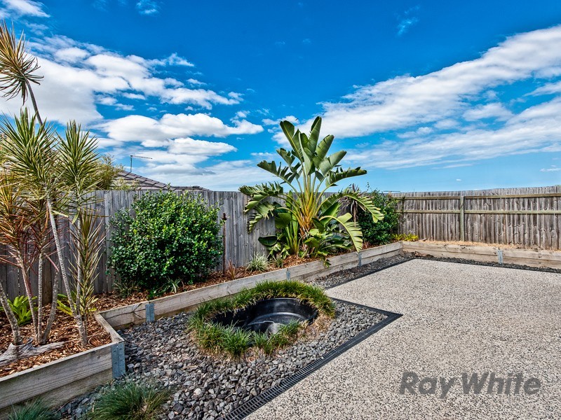 18 Moor Circuit, Warner QLD 4500