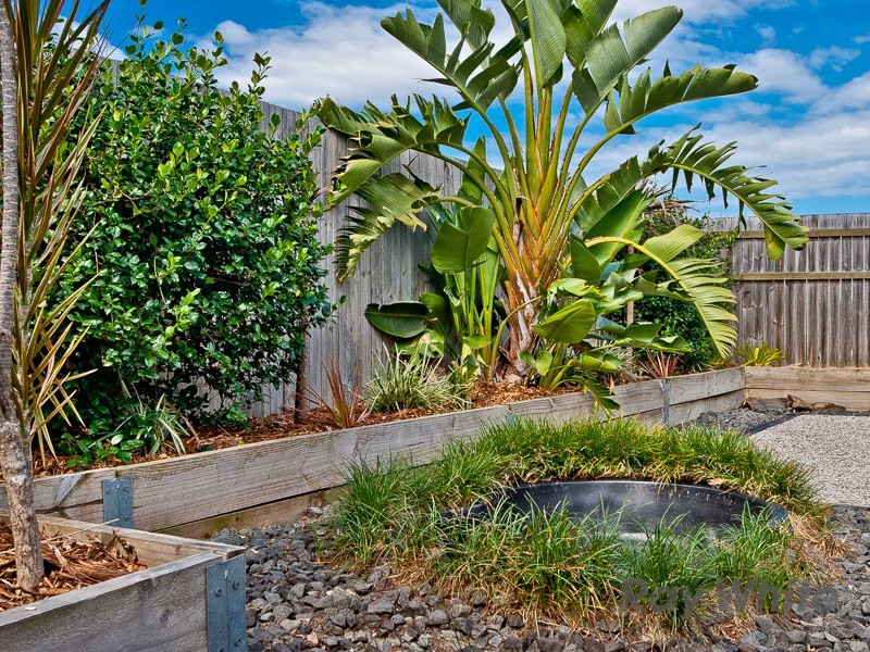 18 Moor Circuit, Warner QLD 4500