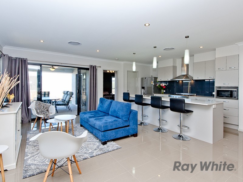 43 Kidston Crescent, Warner QLD 4500