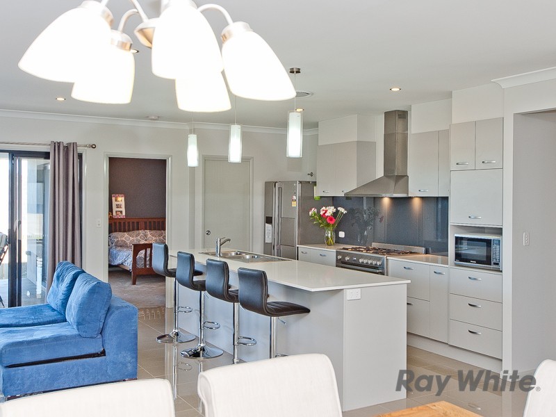 43 Kidston Crescent, Warner QLD 4500