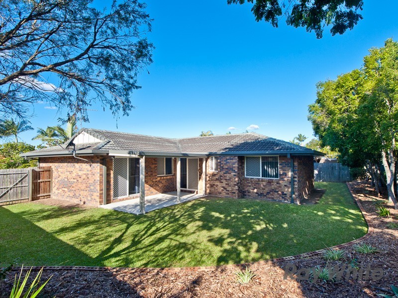 15 Kurrajong Drive, Warner QLD 4500