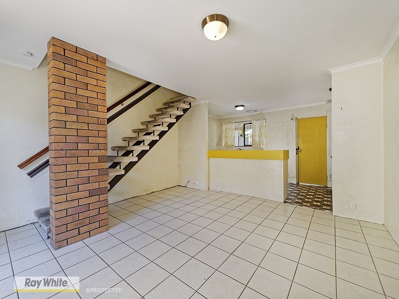 2/19 Seeney Street, Zillmere QLD 4034