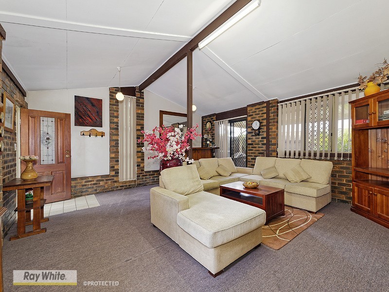 16 Conifer Crescent, Bray Park QLD 4500