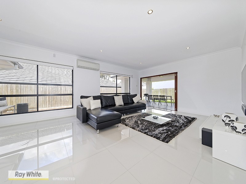 21 Kidston Crescent, Warner QLD 4500