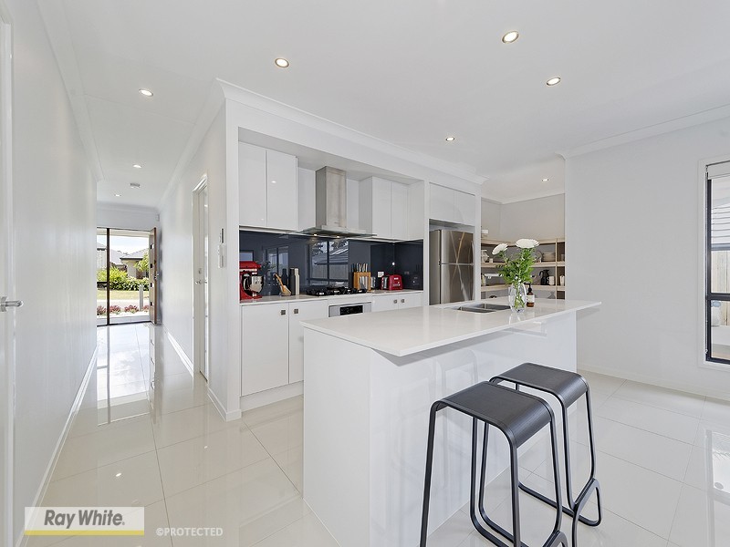 21 Kidston Crescent, Warner QLD 4500