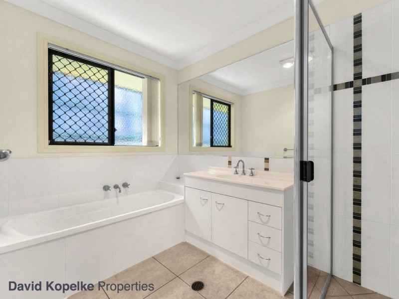 1 Edmund Court, Warner QLD 4500