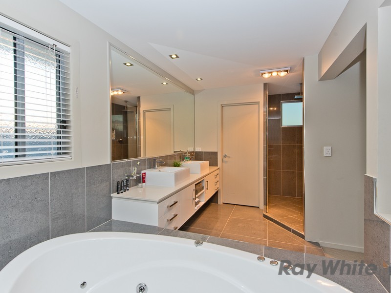 50 Ballyalla Crescent, Warner QLD 4500