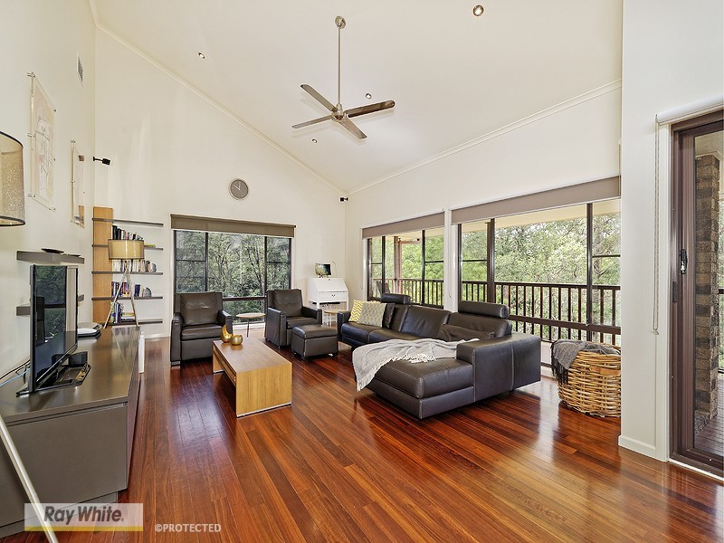 15 Hyde Road, Whiteside QLD 4503