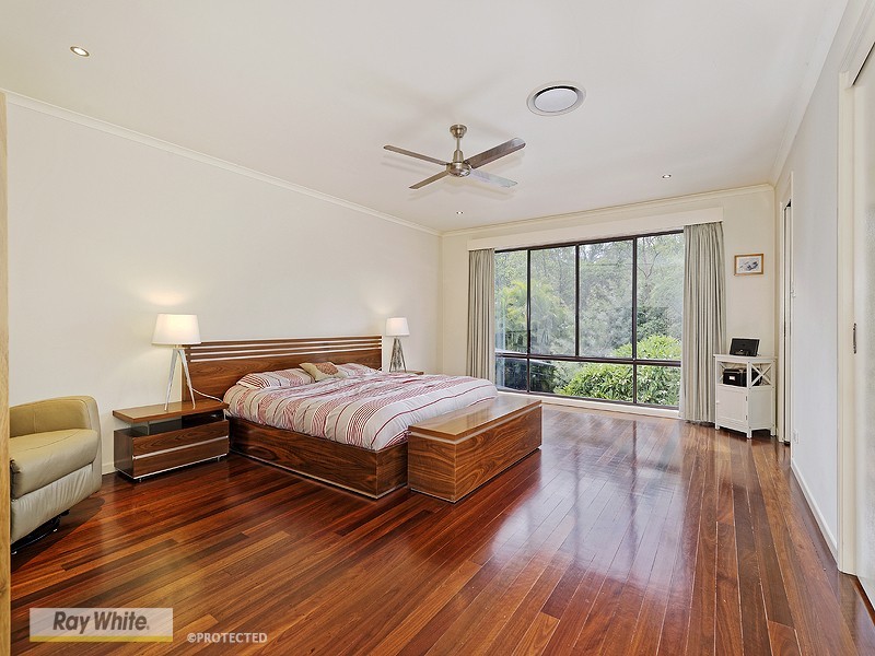 15 Hyde Road, Whiteside QLD 4503