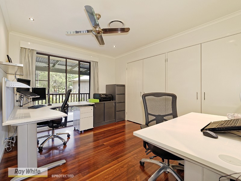 15 Hyde Road, Whiteside QLD 4503