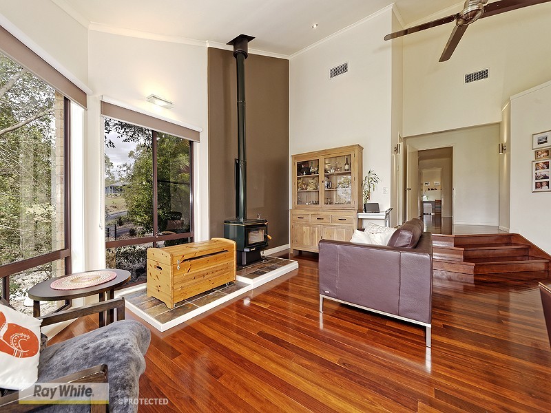 15 Hyde Road, Whiteside QLD 4503