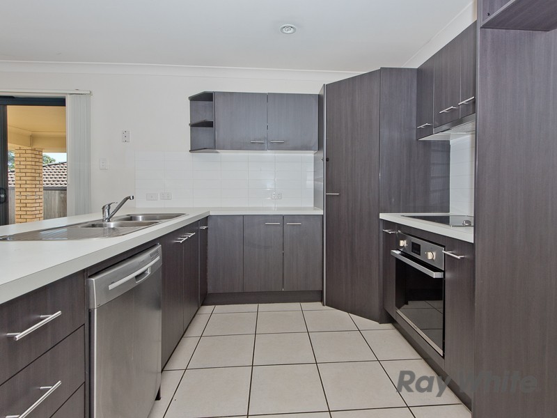 19 Mikaela Court, Kallangur QLD 4503