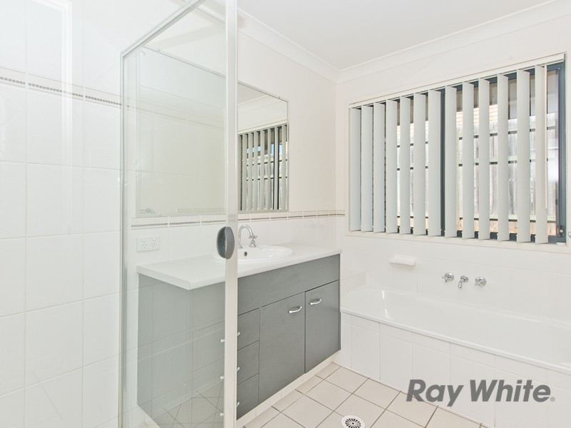 19 Mikaela Court, Kallangur QLD 4503