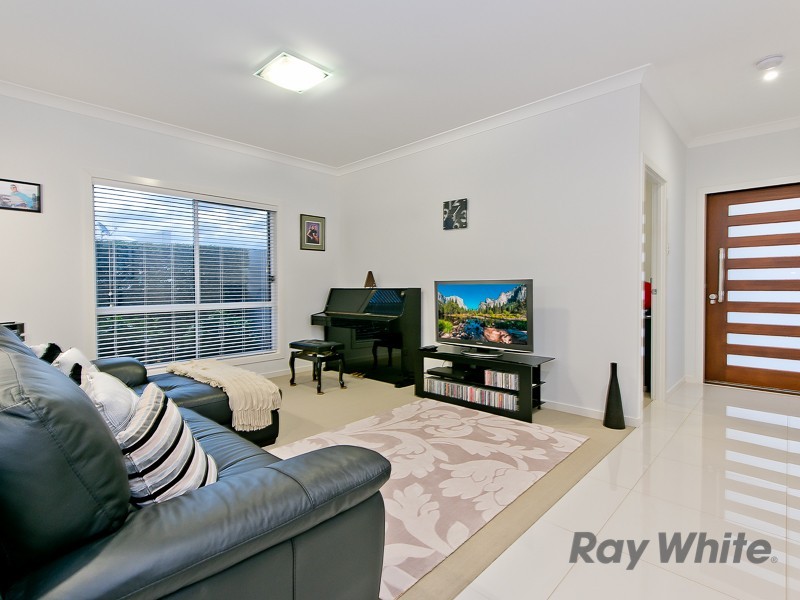 27 Ballyalla Crescent, Warner QLD 4500