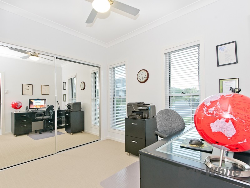 27 Ballyalla Crescent, Warner QLD 4500