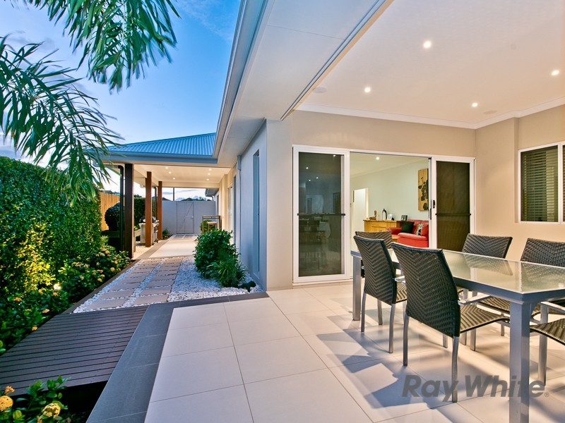 27 Ballyalla Crescent, Warner QLD 4500