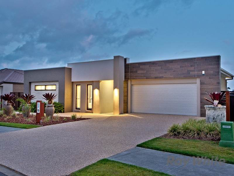 18 Como Circuit, Warner QLD 4500