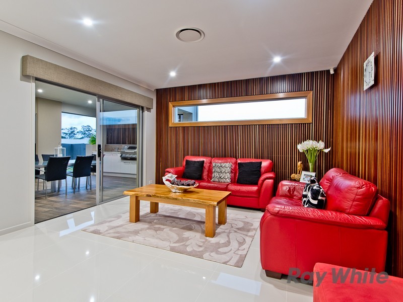 18 Como Circuit, Warner QLD 4500