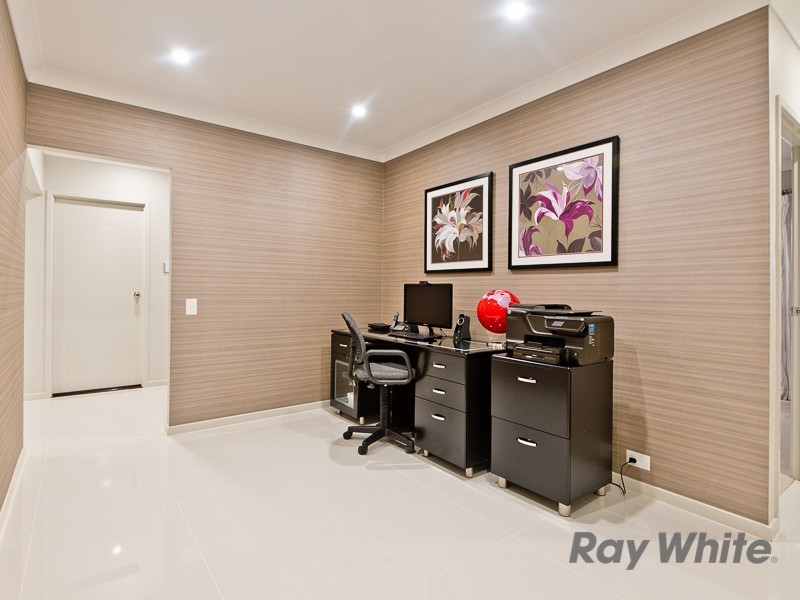 18 Como Circuit, Warner QLD 4500