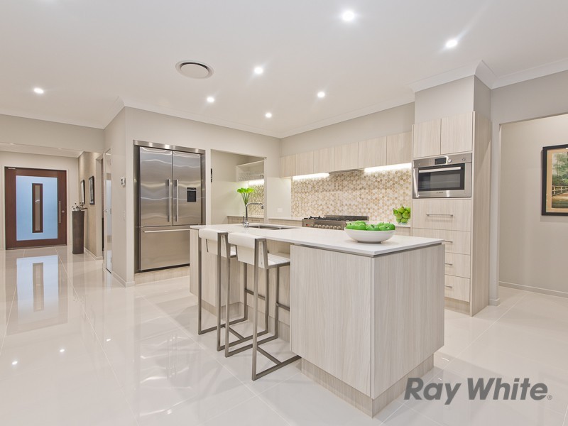 18 Como Circuit, Warner QLD 4500