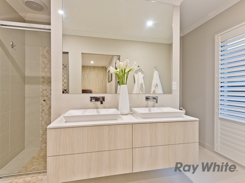 18 Como Circuit, Warner QLD 4500