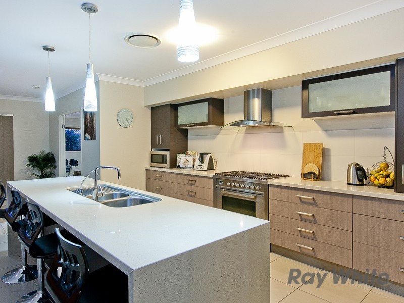 27 Barambah Circuit, Warner QLD 4500