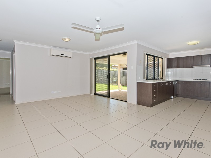 7 Roland Court, Kallangur QLD 4503