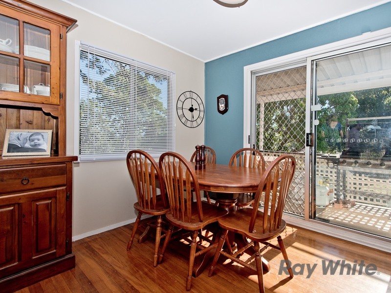 4 Hanlon Road, Petrie QLD 4502