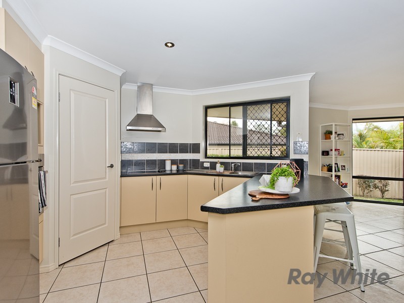4 Fenton Close, Warner QLD 4500