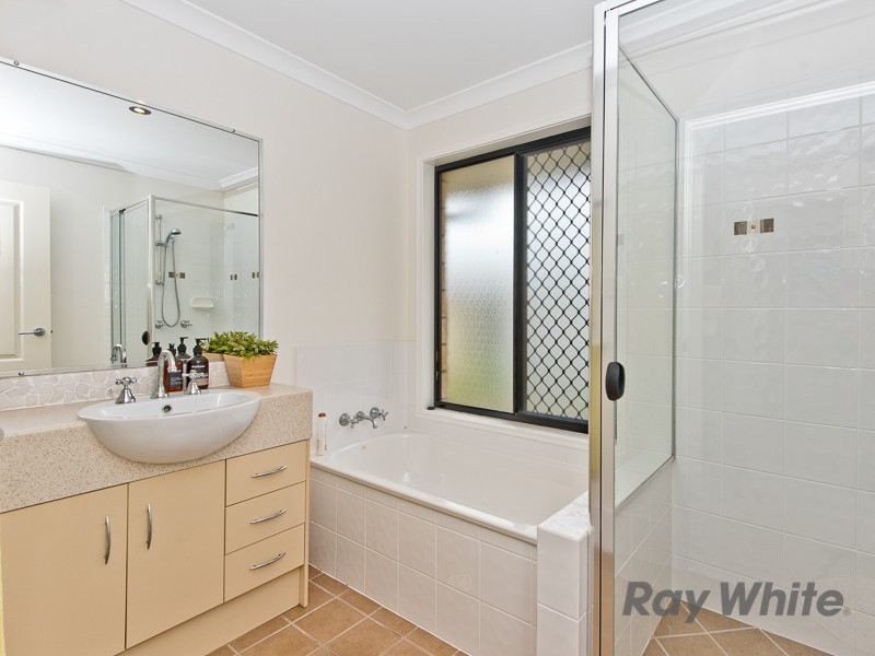4 Fenton Close, Warner QLD 4500