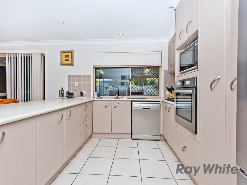 14 Stone Brook Court, Cashmere QLD 4500