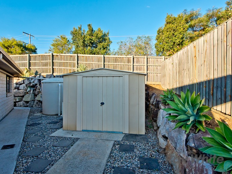 14 Stone Brook Court, Cashmere QLD 4500