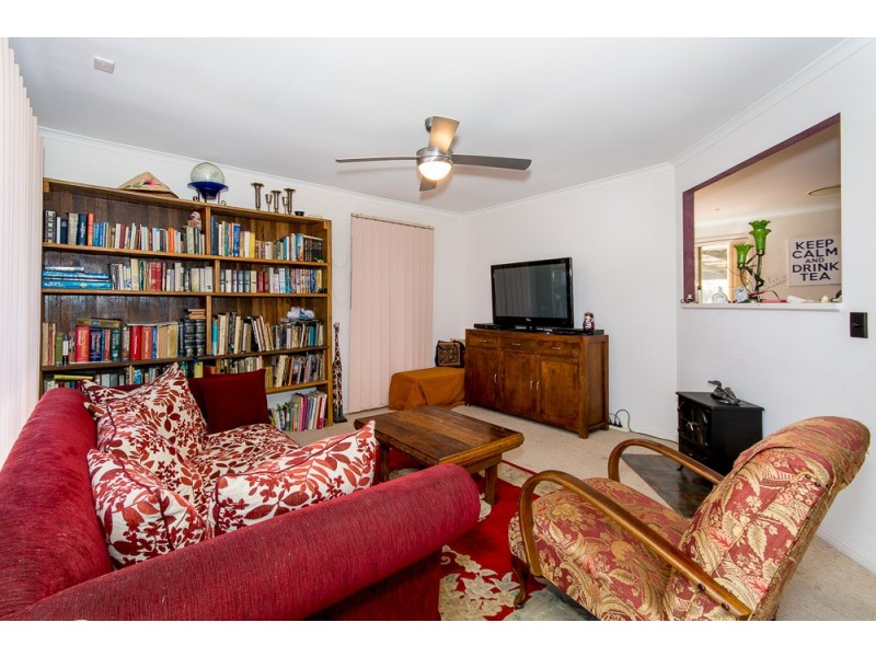 46 Eucumbene Drive, Petrie QLD 4502