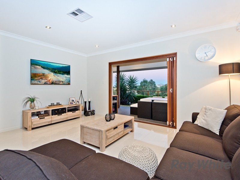 28 Caspian Parade, Warner QLD 4500