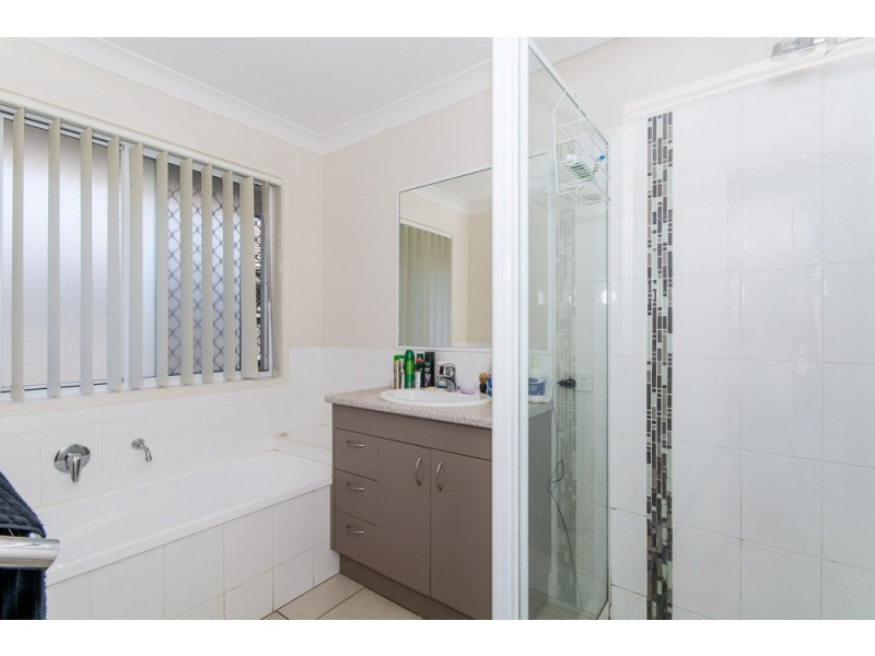 11 Coffey Court, Beachmere QLD 4510