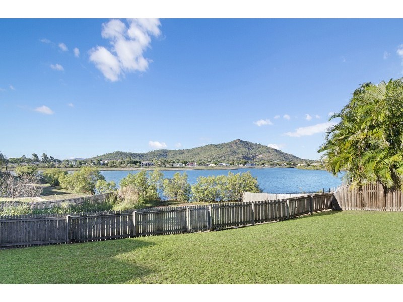 34-36 Martinez Avenue, West End QLD 4810