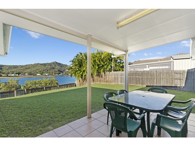 34-36 Martinez Avenue, West End QLD 4810