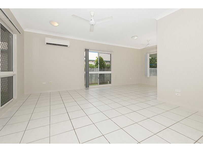 19 Blue Lake Court, Kirwan QLD 4817