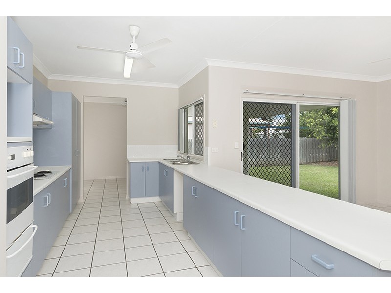 19 Blue Lake Court, Kirwan QLD 4817