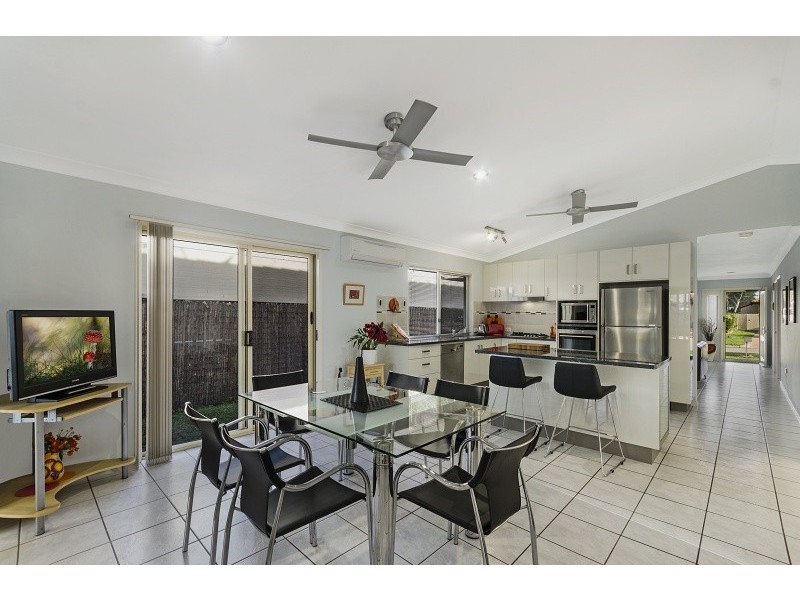 4 Lakeview Court, Kirwan QLD 4817